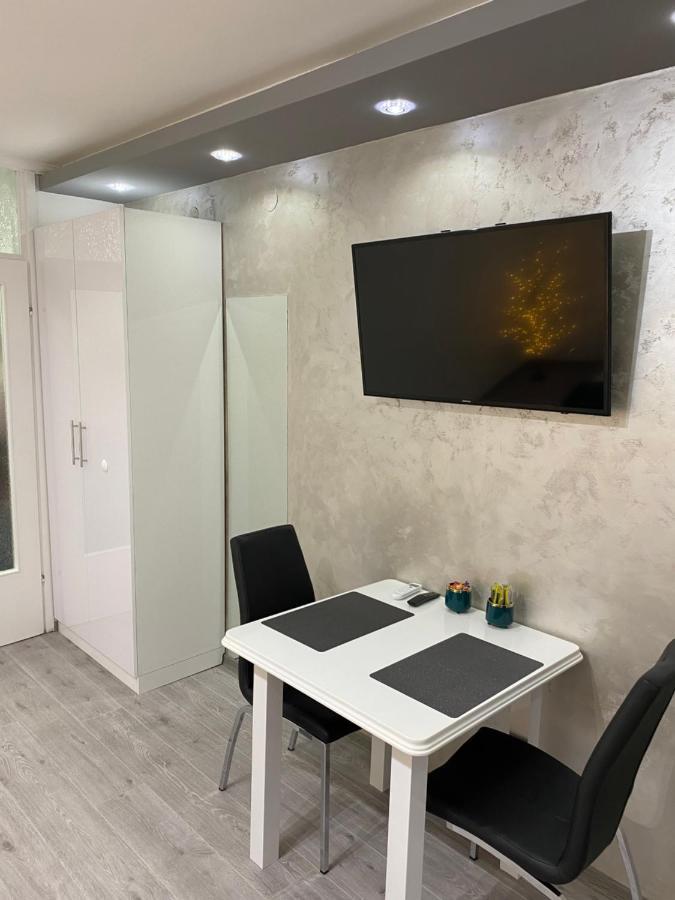 Manirosi 5 Apartment Суботиця Екстер'єр фото