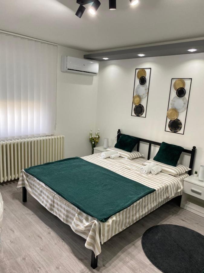 Manirosi 5 Apartment Суботиця Екстер'єр фото