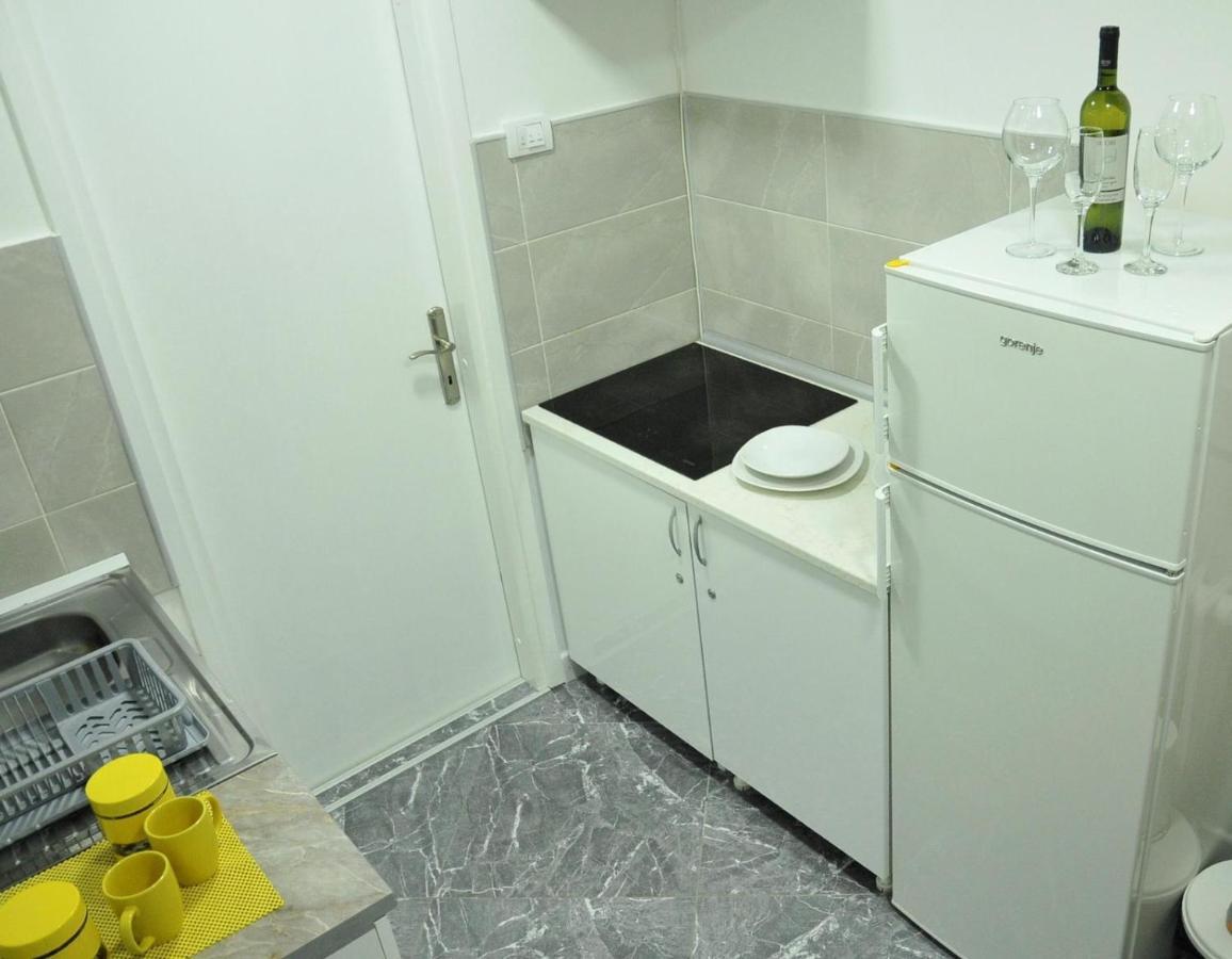 Manirosi 5 Apartment Суботиця Екстер'єр фото